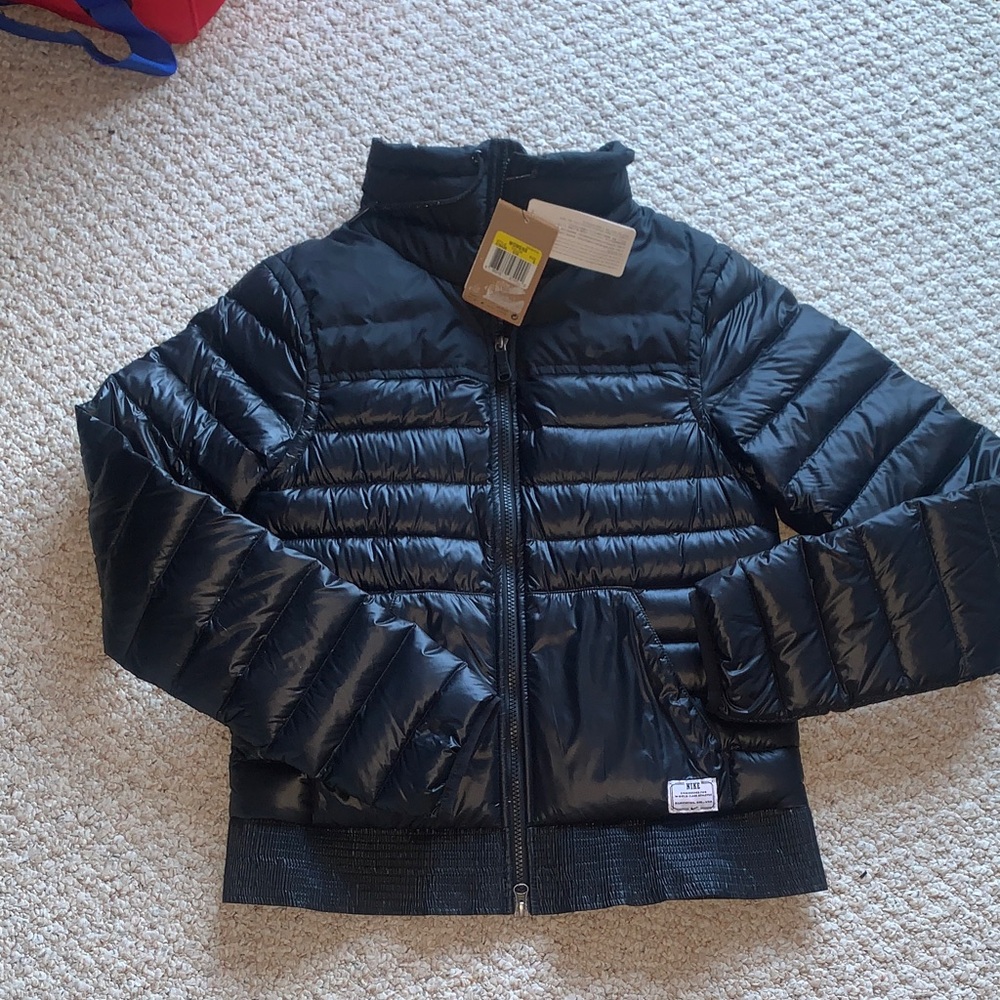 Nike SB snowboarding 800 down puffer jacket fitted black winter ski 479438